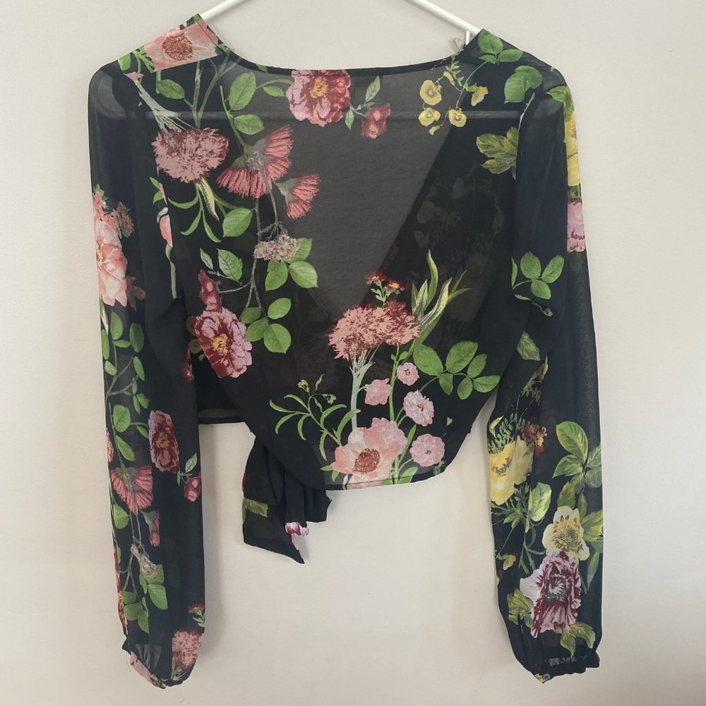 Forever 21 Floral Cropped Blouse - Picture 8 of 9